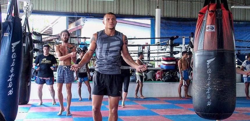 Максим Сподаренко: «У меня было ощущение, что, если китайского бойца порубить на куски, его отрубленную руку все равно поднимут»